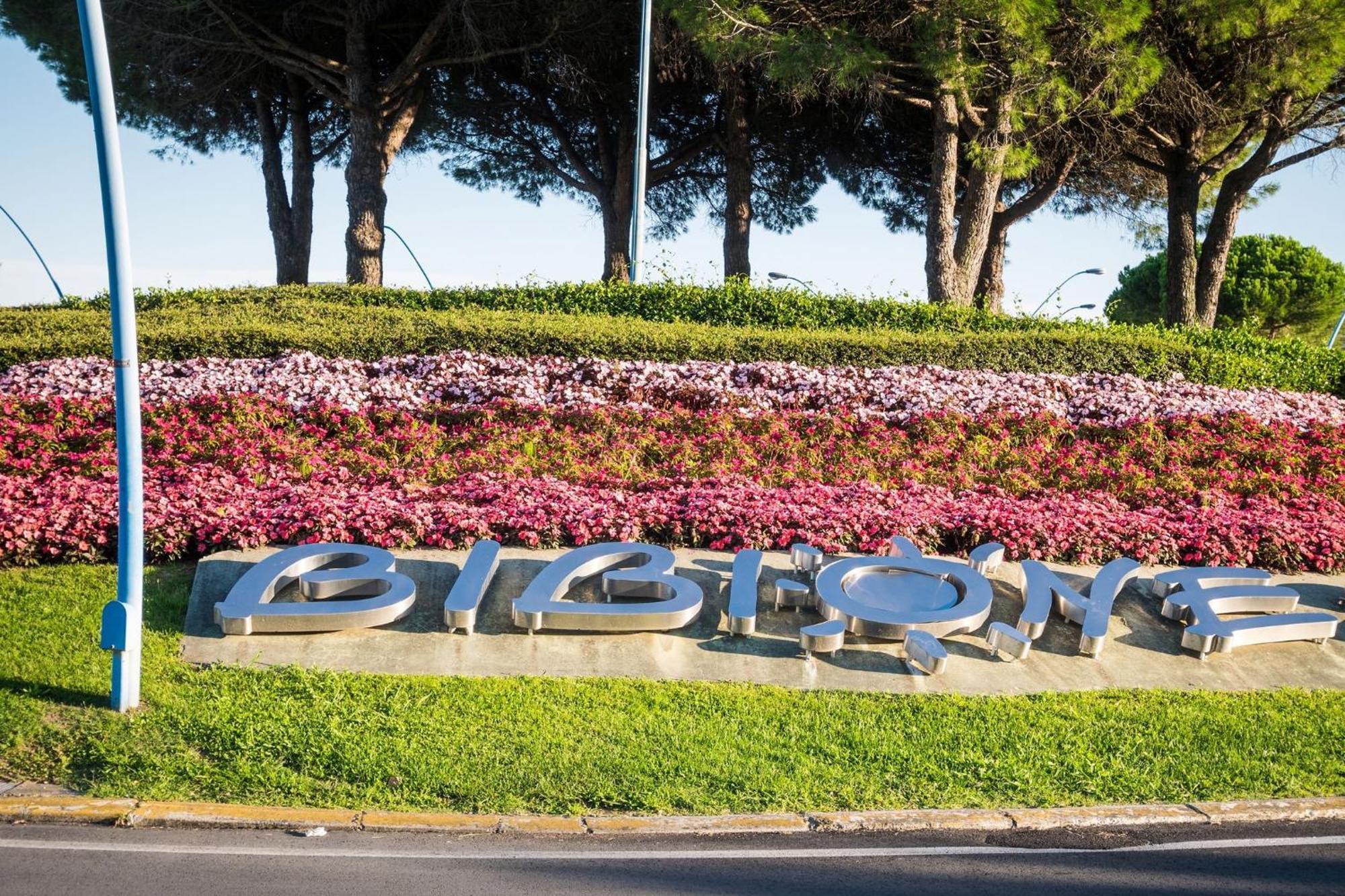 Wonderful Close To The With Garden Bibione